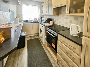 Kitchen- click for photo gallery